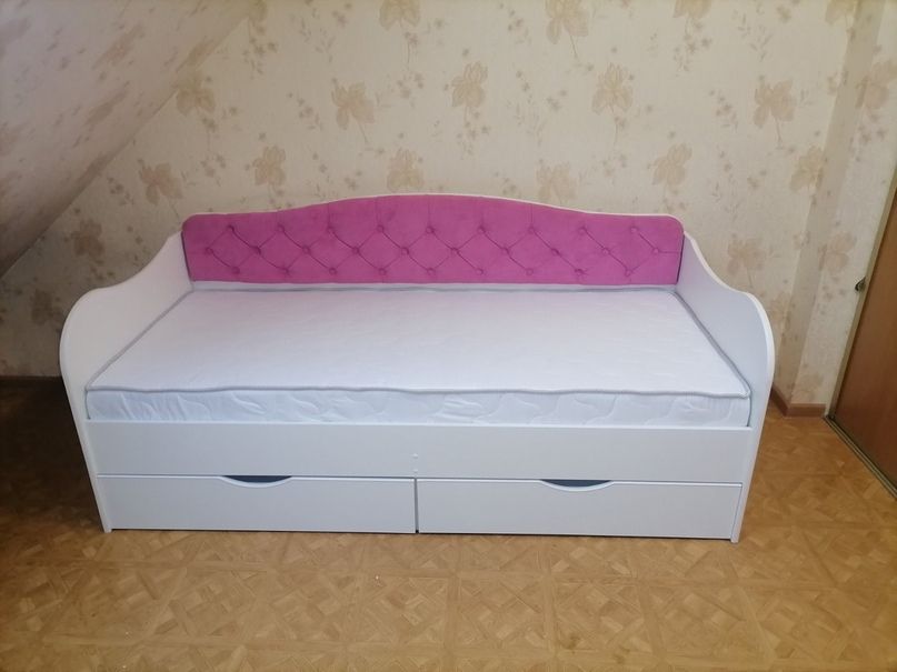 СОФА С КАРЕТНОЙ СТЯЖКОЙ